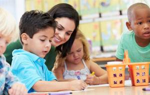 Dicas para escolher a escolinha dos filhos