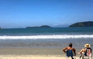 5 Praias brasileiras aprovadas para menores