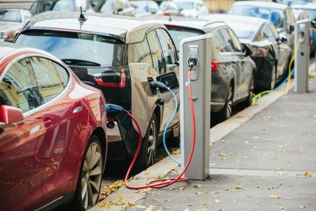 O que levar em consideração na hora de comprar um carro elétrico?