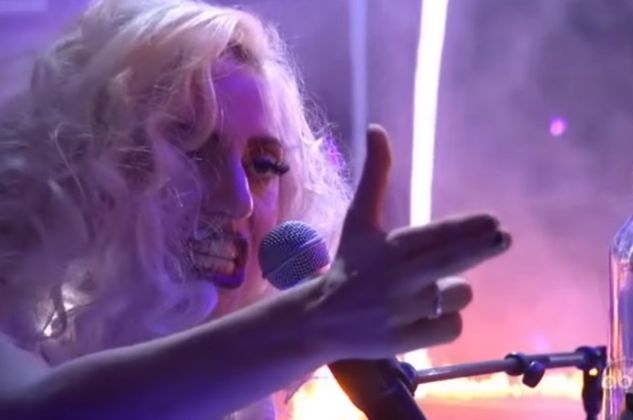 Relembre algumas das maiores apresentações de Lady Gaga