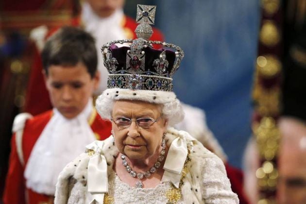Saiba quanto vale a coroa utilizada pela Rainha Elizabeth