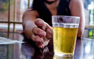 Como controlar o consumo de álcool durante períodos de estresse?