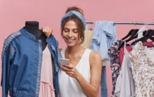 Confira sites e dicas para fazer uma grana extra vendendo roupas usadas