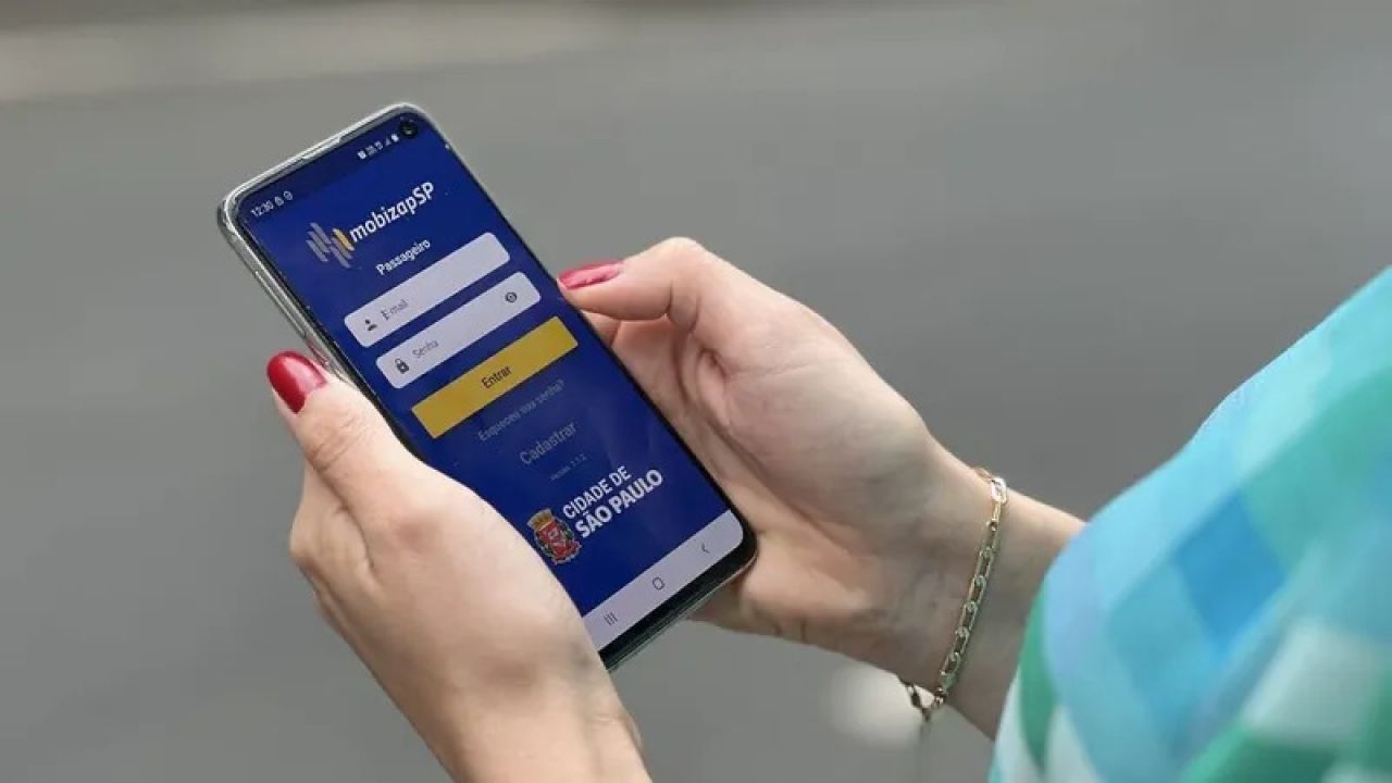 Concorrente do Uber: Começa o novo app de transporte Mobizap