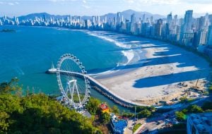 Balneário Camboriú: Confira dicas para curtir tudo o que essa praia oferece de melhor