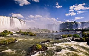 Foz do Iguaçu: Confira dicas para conseguir passagens aéreas mais baratas