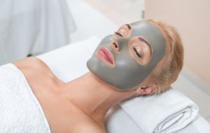 Limpeza de pele profunda do rosto: confira como fazer e os principais benefícios