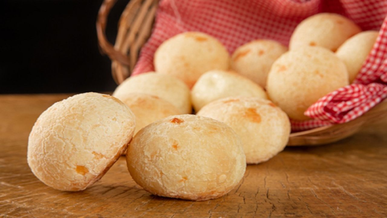 Pão de queijo: confira dicas para conseguir o resultado perfeito