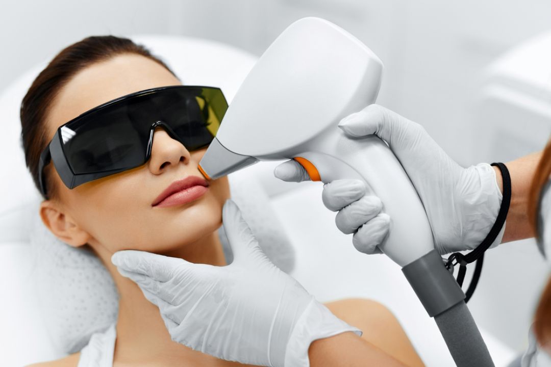 Quer fazer tratamentos a laser? Confira 6 opções consideradas não ablativas