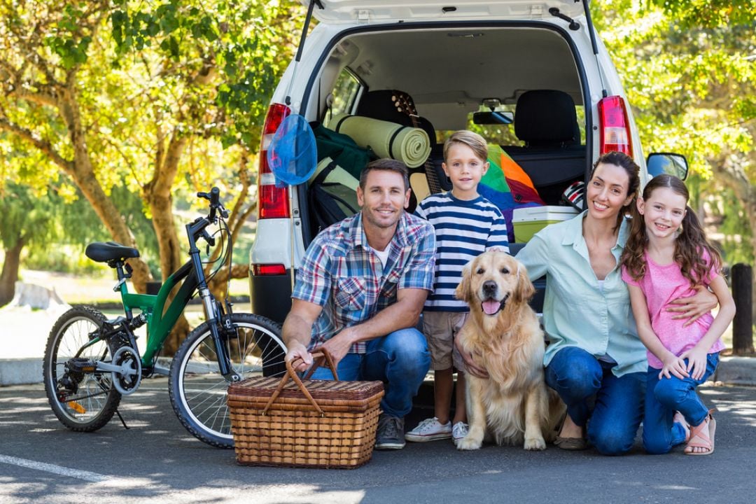 Viagem mais econômica: confira dicas para economizar nos passeios em família