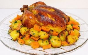 Quer economizar na ceia do Natal? Confira dicas e receitas baratas com frango