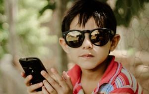 4 ajustes de segurança que devem ser feitos ao dar um smartphone para as crianças
