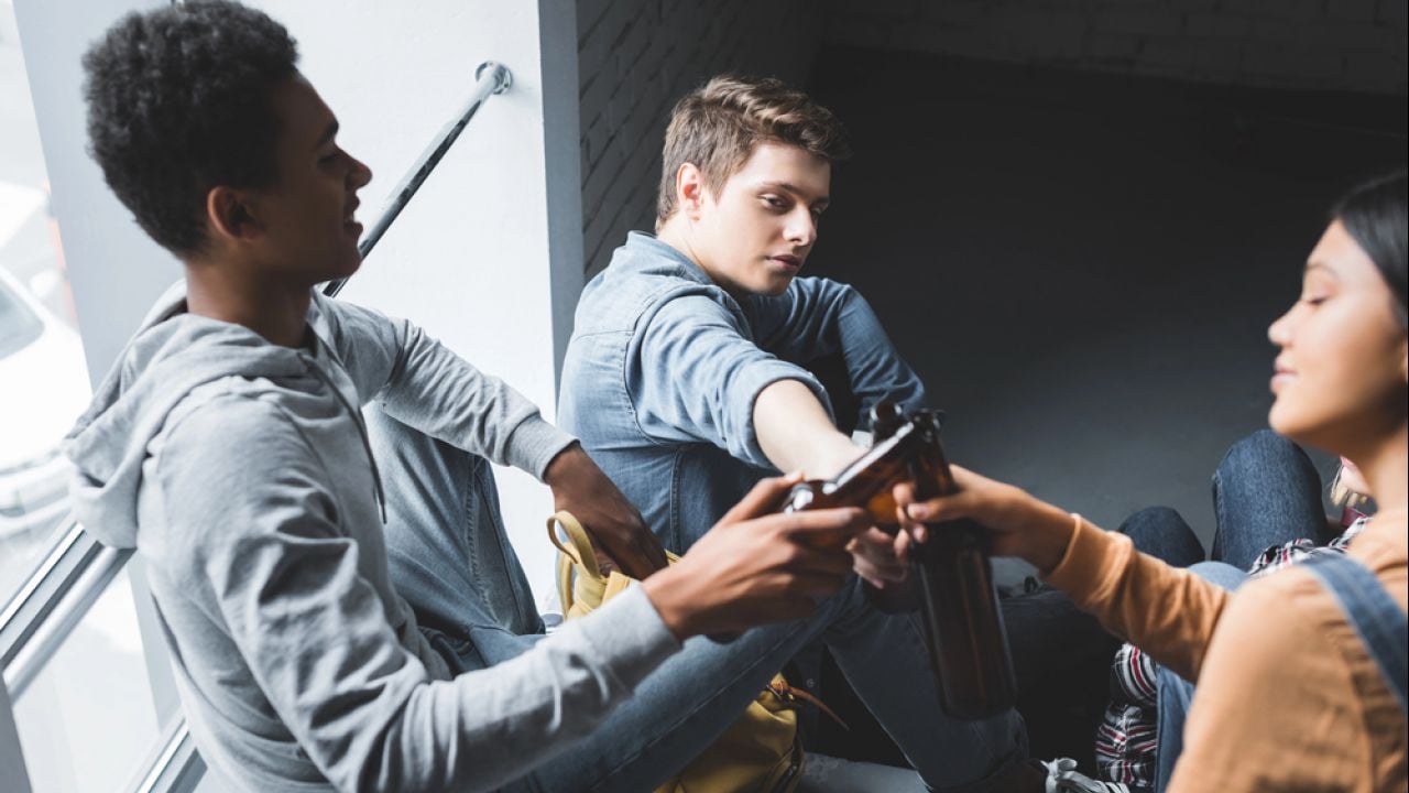Como evitar conflitos com os filhos adolescentes? Confira dicas para os pais