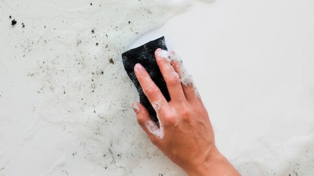Como remover manchas de parede: Veja como preservar sua pintura com métodos caseiros