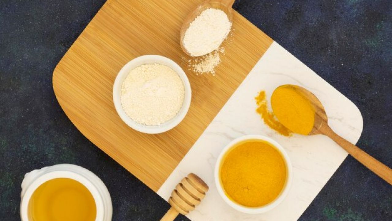 Curcuma e Mel: Descubra o poder desta poderosa combinação no emagrecimento