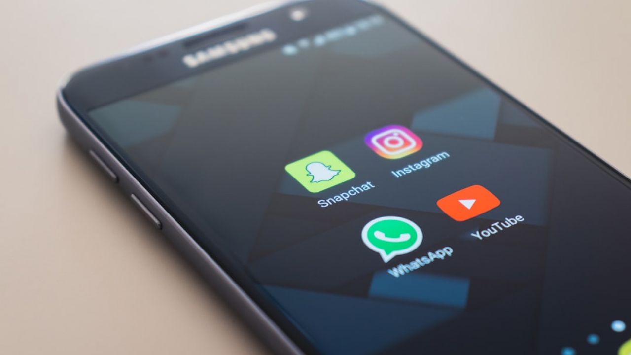 Armazenamento do WhatsApp lotado? 7 Soluções práticas para destravar seu celular