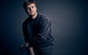 Como um ex-influenciador digital quebrou o domínio de Bruno Mars e Lady Gaga nas paradas musicais