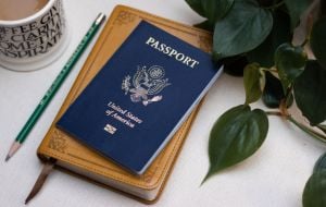 Passaporte na bagagem de mão: O erro que pode arruinar sua viagem