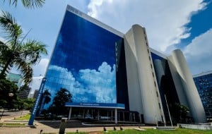 INSS suspende benefício: Regra dos 60 dias pode cortar pagamento