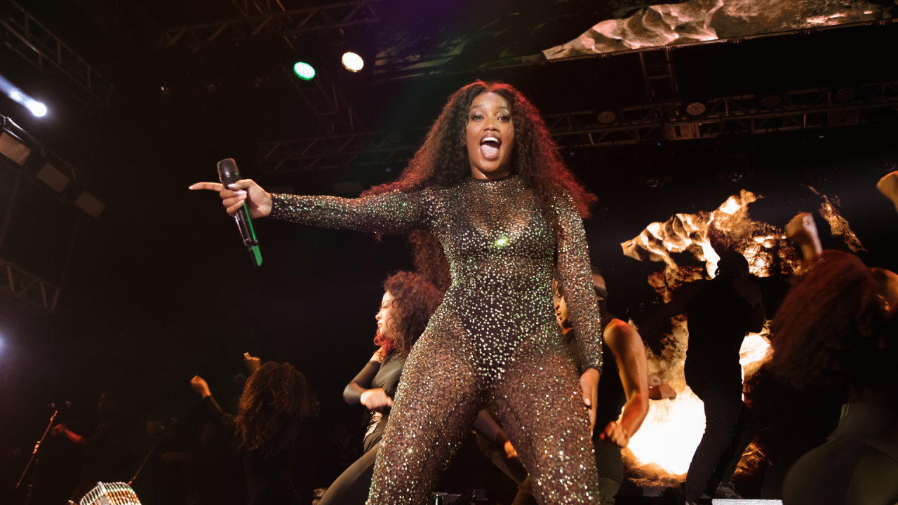 IZA aposta no Reggae: Terceiro álbum promete revolução musical