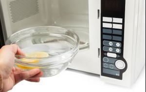 Micro-ondas: 8 Itens perigosos que podem causar acidentes