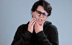 Dor de Dente: 7 principais causas e como aliviar o sofrimento