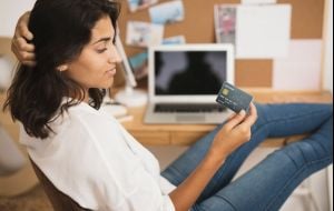 Como conseguir cartão de crédito mesmo com nome sujo