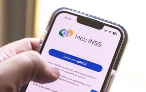 Como simular aposentadoria pelo Meu INSS em 2025