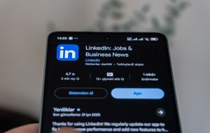 Como usar o LinkedIn para conseguir o primeiro emprego