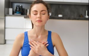 Como controlar a ansiedade com técnicas simples de respiração