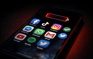 Apps que todo mundo instala e logo se arrepende: Conheça os vilões