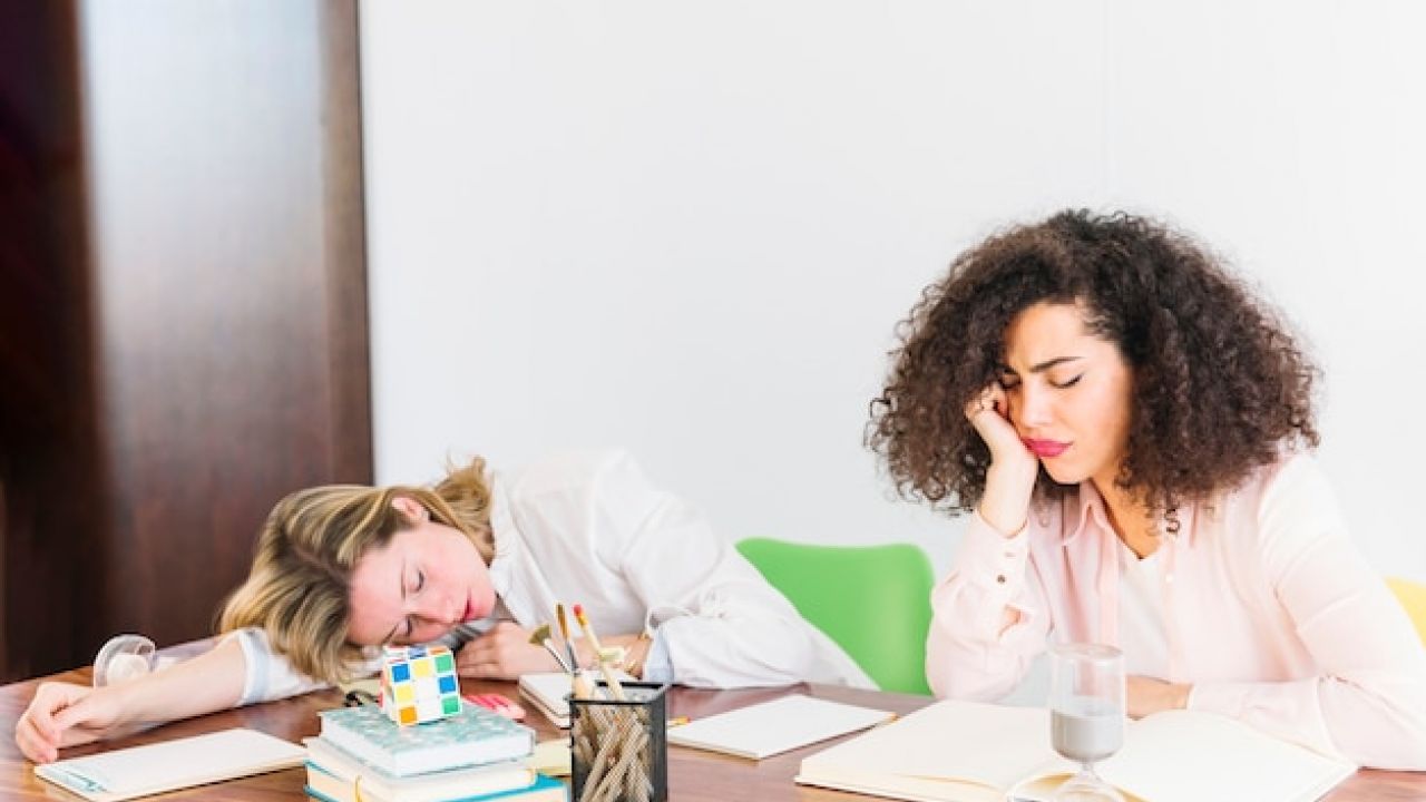 Como reduzir distrações no trabalho e nos estudos com mudanças simples