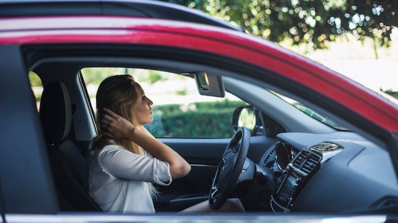 Como reduzir ruídos internos do carro: causas e soluções práticas