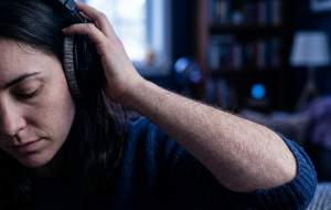 Por que algumas músicas dão arrepios e outras não