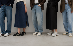Tênis retrô continua em alta: 5 modelos que combinam com looks do dia a dia