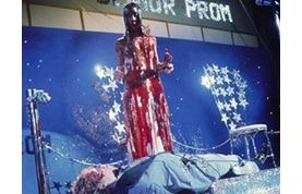 Remake de Carrie - A Estranha terá Juliane Moore no papel de mãe