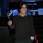 André Gonçalves recebe prêmio de melhor ator coadjuvante