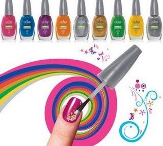 Crie cores exclusivas misturando os esmaltes