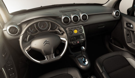 novo-citroen-c3-2013-painel