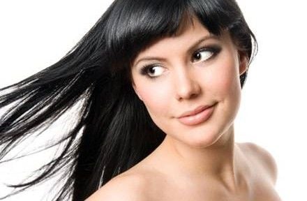 Conheça os deslizes mais comuns que acabam com o cabelo de qualquer mulher e saiba como evitá-los