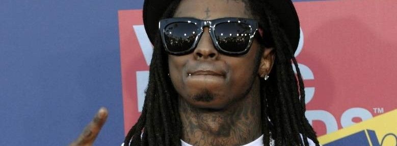 Rapper Lil Wayne foi levado ao médico após sofrer uma convulsão durante voo