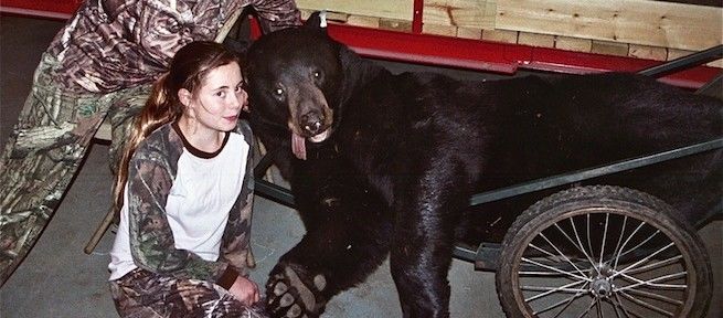 Menina de 11 anos tem sonho de matar urso realizado