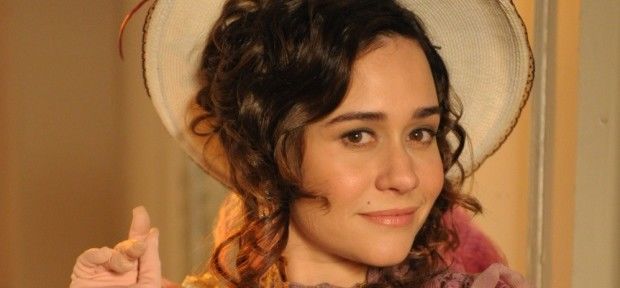 Catarina provoca um incêndio e fere a própria filha em Lado a Lado