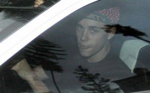 paparazzo-morre-tentando-tirar-foto-justin-bieber