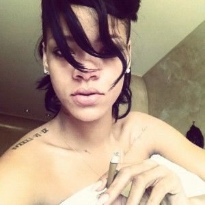 rihanna-fumando-instagram