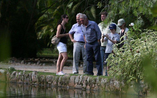 64vcezjf8ytx8ueubtk1xynmg (1)