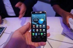 Motorola-RAZR-HD-12
