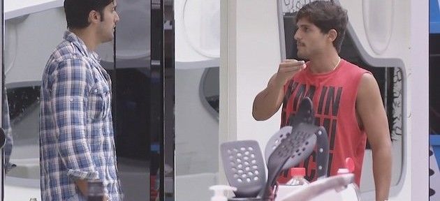 André e Marcello discutem no Big Brother Brasil