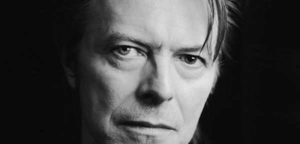 David Bowie está de volta e recebe elogios dos críticos