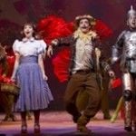 Elenco apresenta a primeira montagem oficial "O Mágico de Oz" no Brasil